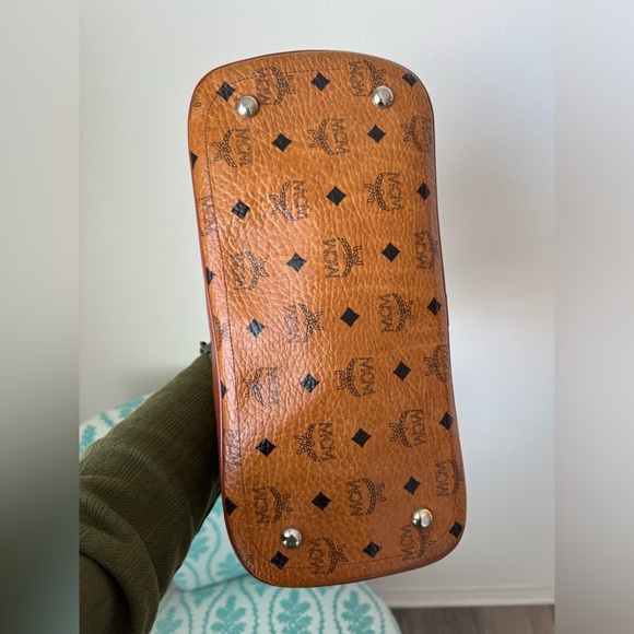 MCM Visetos Heritage Dome Satchel Cognac - Picture 5 of 12